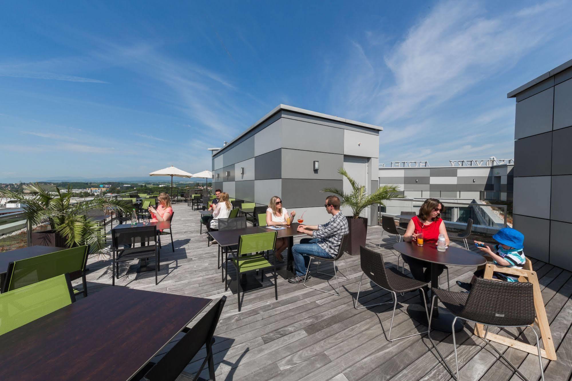 Discovery Hotel 3* Superior Криссье Экстерьер фото