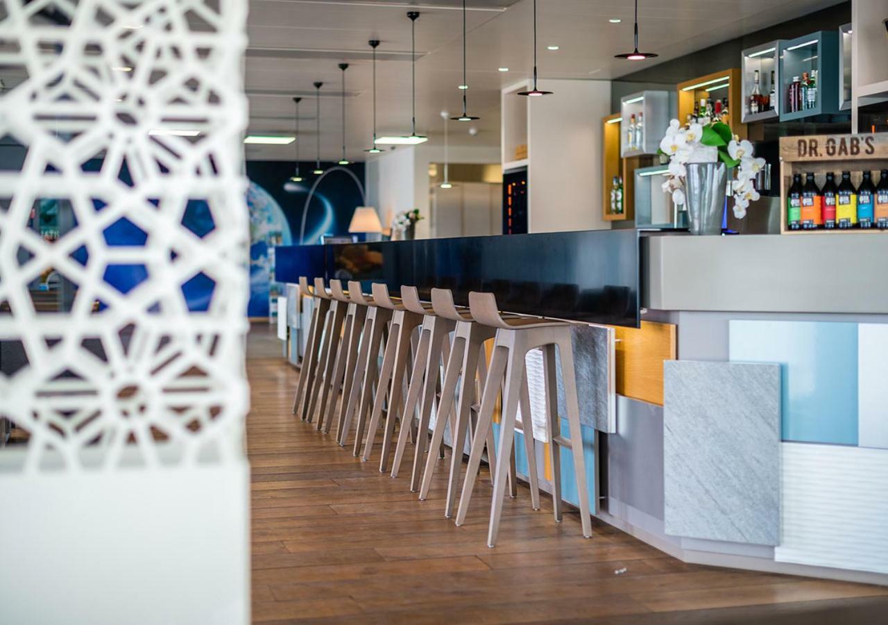 Discovery Hotel 3* Superior Криссье Экстерьер фото